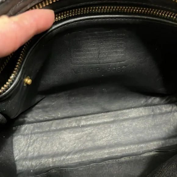 Coach Vintage Made in Costa Rica Metropolis Black Leather Crossbody Bag - Picture 7 of 9